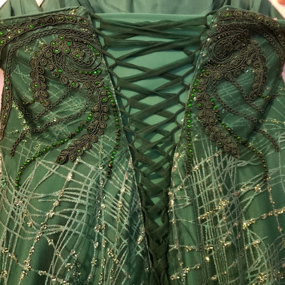 Gorgeous Emerald Green Prom Dress **Like New, Used 1x** - Picture 6 of 11